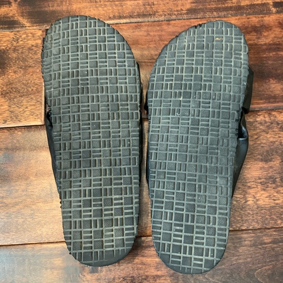 Cute Black Sandals Women’s Size 8 - Picture 3 of 4